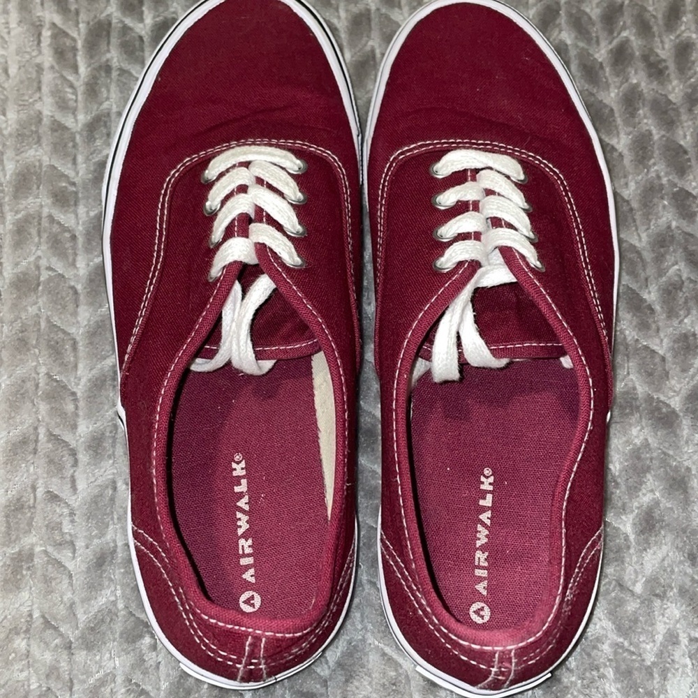 Airwalk Sneakers.  Size 9. ‎ Cranberry/Maroon/Red.  Low top.